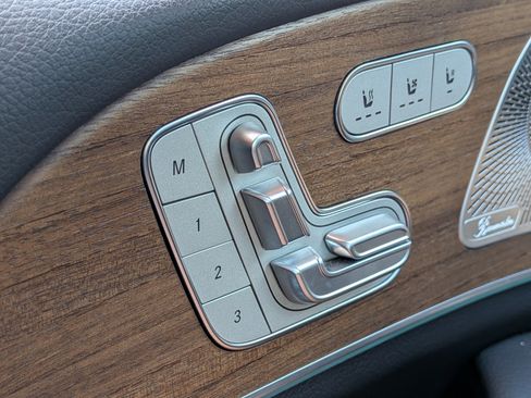 Used 2025 Mercedes-Benz GLE 350 4MATIC image 23