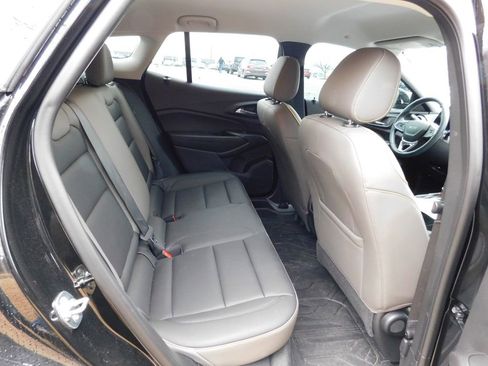 Certified 2025 Chevrolet Trax ACTIV w/ Driver Confidence Package image 5