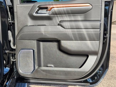 Used 2024 GMC Sierra 1500 Denali w/ Denali Reserve Package image 17