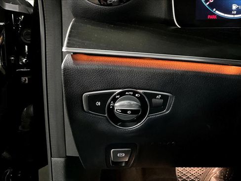 Used 2022 Mercedes-Benz E 350 Sedan image 34