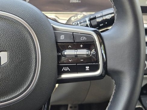 Certified 2025 Kia Sorento SX AWD/4WD image 29