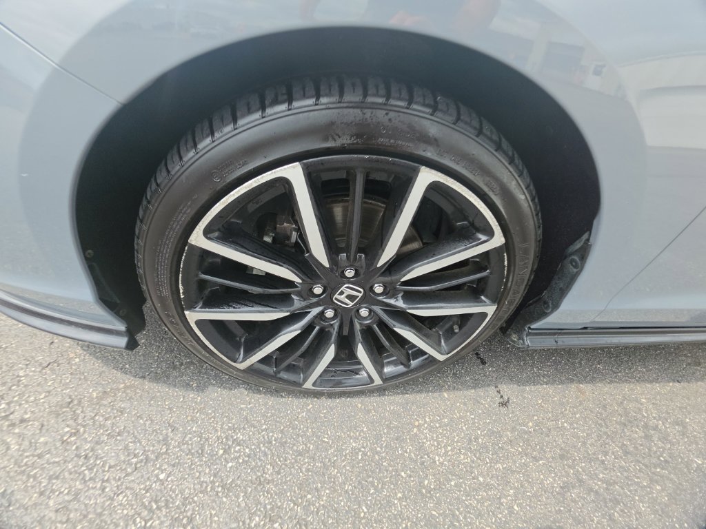 Certified 2023 Honda Accord Touring image 11