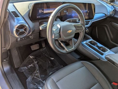 Used 2024 Chevrolet Equinox EV LT FWD image 12