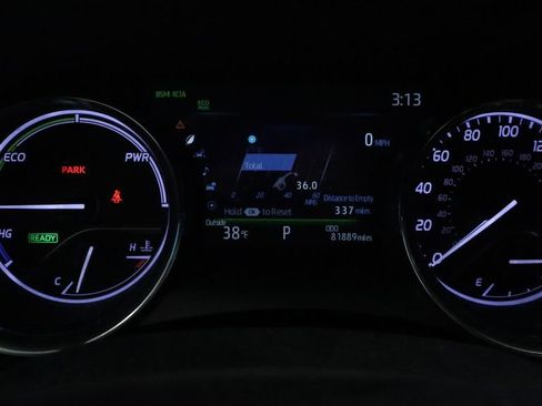 Used 2020 Toyota Camry XLE image 30