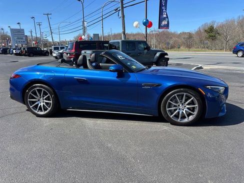 Used 2023 Mercedes-Benz SL 43 AMG w/ Driver Assistance Package image 2