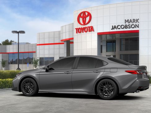 New 2026 Toyota Camry SE FWD image 5