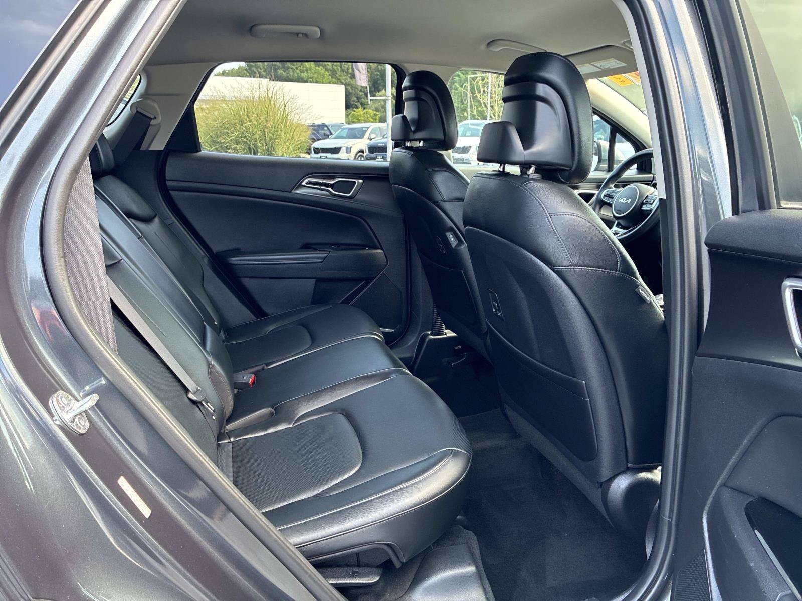 Used 2023 Kia Sportage EX FWD image 10