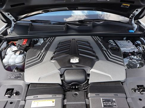 Used 2024 Lamborghini Urus S AWD/4WD image 40