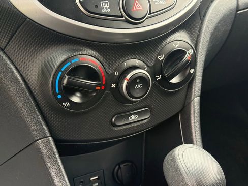 Used 2016 Hyundai Accent SE image 18