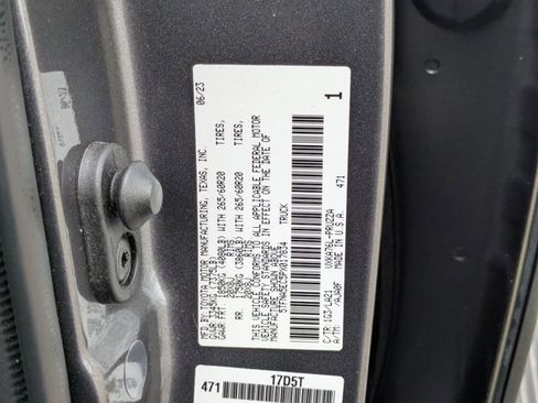 Used 2023 Toyota Tundra Platinum AWD/4WD image 30