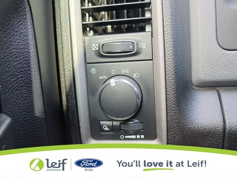 Used 2015 RAM 2500 Tradesman w/ Chrome Appearance Group image 17