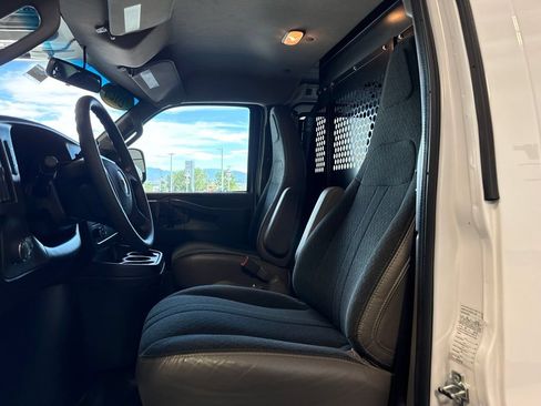 Used 2025 Chevrolet Express 2500 w/ Driver Convenience Package RWD image 9