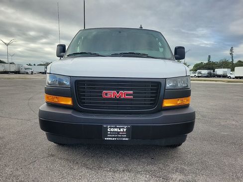 New 2025 GMC Savana 2500 w/ Driver Convenience Package RWD image 3
