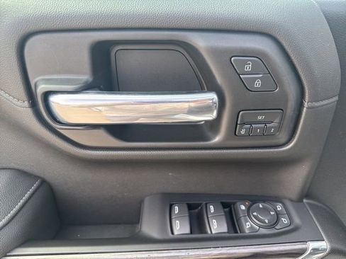 Used 2022 Chevrolet Silverado 1500 LTZ AWD/4WD image 10
