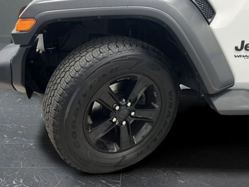 Used 2021 Jeep Wrangler Unlimited Sport AWD/4WD image 34