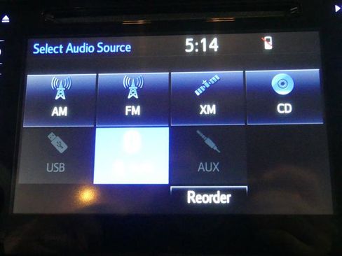 Used 2017 Toyota Sienna XLE image 40