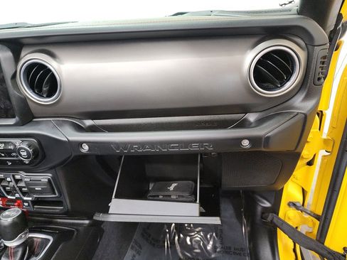Used 2019 Jeep Wrangler Unlimited Rubicon AWD/4WD image 35