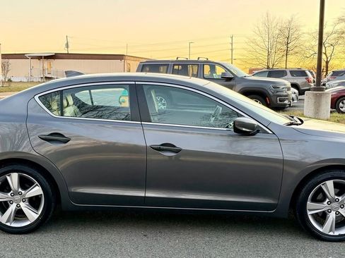 Used 2014 Acura ILX w/ Technology Package image 5