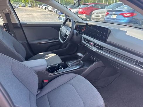 Used 2025 Kia K4 FWD image 8