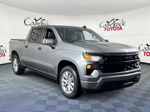 Used 2023 Chevrolet Silverado 1500 Custom image 3