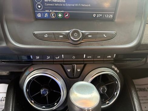 Used 2023 Chevrolet Camaro LT image 19