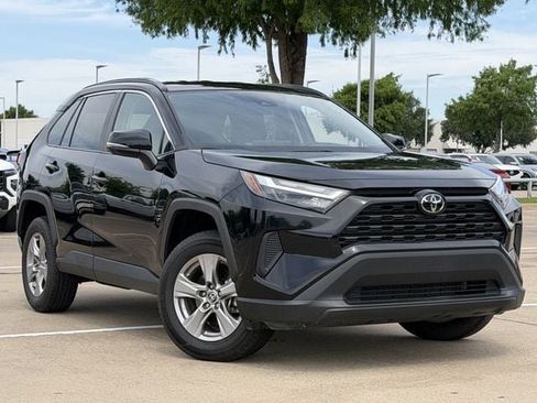 Certified 2025 Toyota RAV4 XLE AWD/4WD image 2