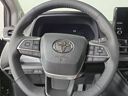 New 2026 Toyota Sienna XLE FWD image 22