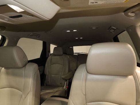 Used 2018 Buick Enclave Premium w/ Trailering Package AWD/4WD image 19