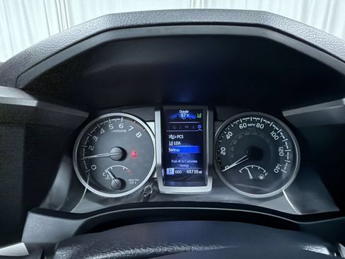 Certified 2019 Toyota Tacoma SR5 AWD/4WD image 9