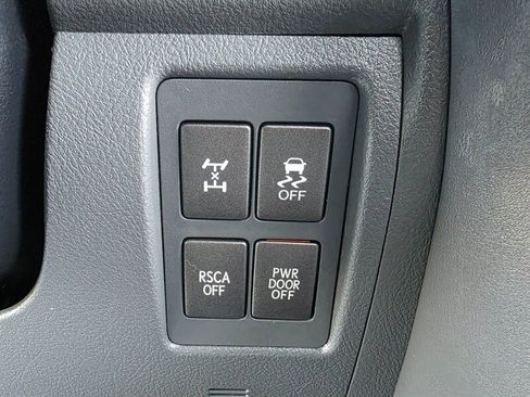 Used 2009 Lexus LX 570 4WD image 42