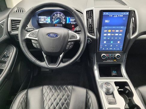 Used 2024 Ford Edge Titanium image 22