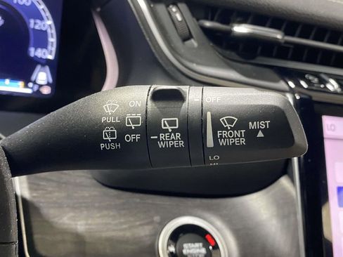 Used 2023 Jeep Grand Cherokee Limited AWD/4WD image 25