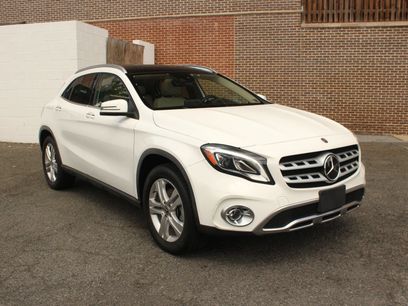 Used 2020 Mercedes-Benz GLA 250 4MATIC w/ Premium Package