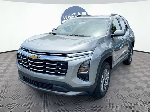 Used 2025 Chevrolet Equinox LT w/ Convenience Package II AWD/4WD image 1