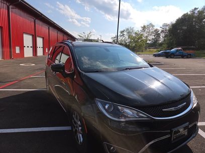 Used 2020 Chrysler Pacifica Touring-L