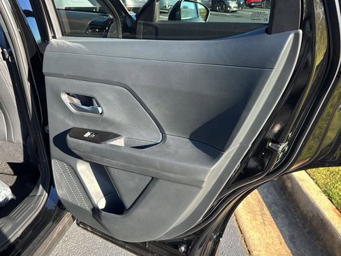 New 2026 Nissan Kicks SR FWD image 13
