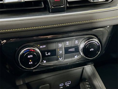 Used 2025 Chevrolet TrailBlazer ACTIV w/ Convenience Package image 19