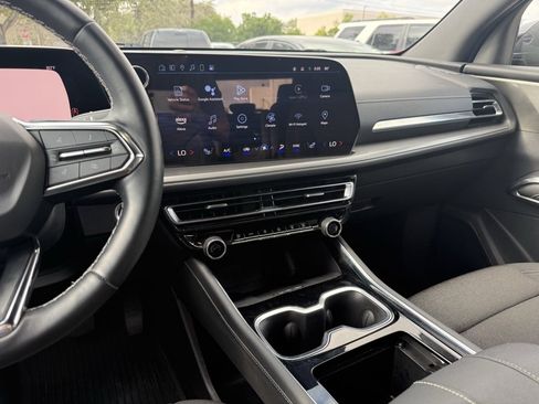 Used 2024 Chevrolet Traverse LT w/ LPO, Floor Liner Package image 19