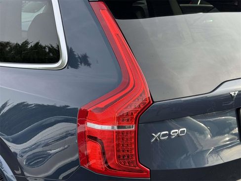 Certified 2024 Volvo XC90 B5 Core w/ Protection Package Premier image 8