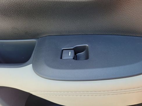 New 2027 Honda HR-V LX image 15