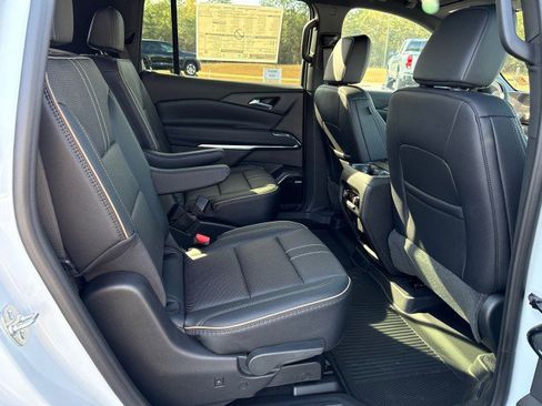 New 2026 Chevrolet Traverse High Country image 14