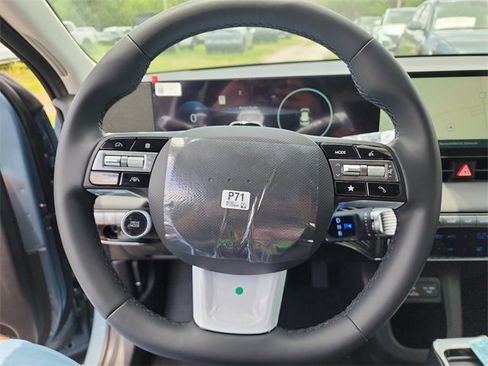 New 2025 Hyundai Ioniq 5 SE image 28