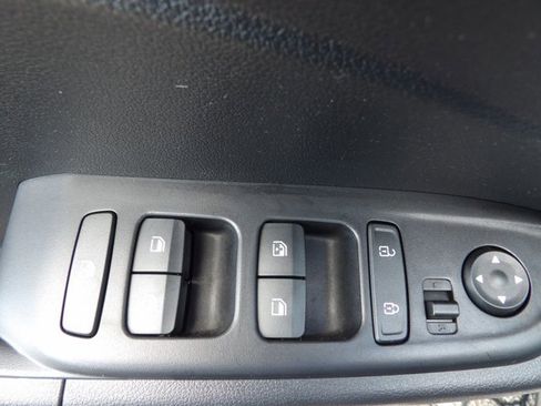 Used 2023 Hyundai Venue SEL w/ Cargo Package FWD image 15