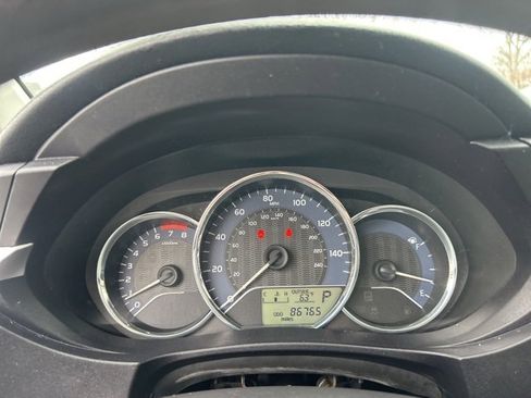 Used 2015 Toyota Corolla LE image 19