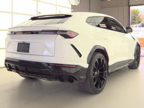 Used 2020 Lamborghini Urus AWD/4WD image 4