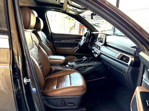 Used 2021 Kia Telluride SX w/ SX Prestige Package image 24