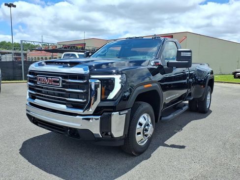 New 2026 GMC Sierra 3500 SLE AWD/4WD image 3