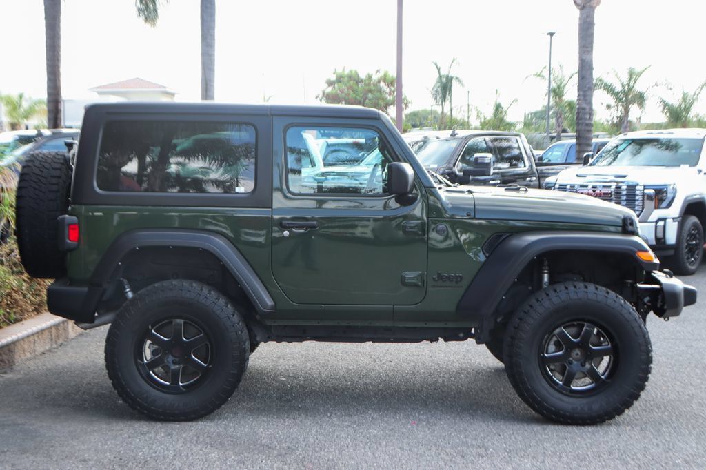 Used 2024 Jeep Wrangler Sport AWD/4WD image 12