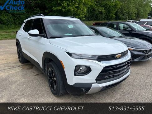 Used 2023 Chevrolet TrailBlazer LT FWD image 2
