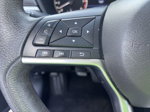 Used 2023 Nissan Altima 2.5 SV FWD image 14